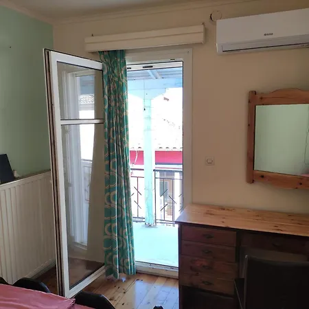 Апарт-отель Locart Room2 Лефкада