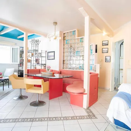Ξενοδοχείο με διαμερίσματα Locart Room2