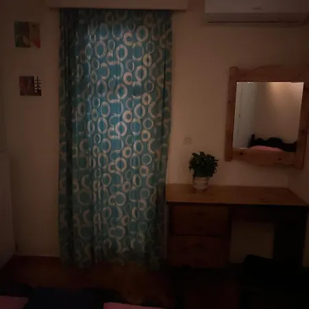 Locart Room2 * Lefkada City