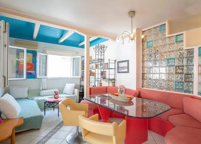 מלון דירות Locart Room2 *